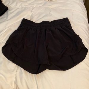 Track That Mid Rise Short 3.5” size 8